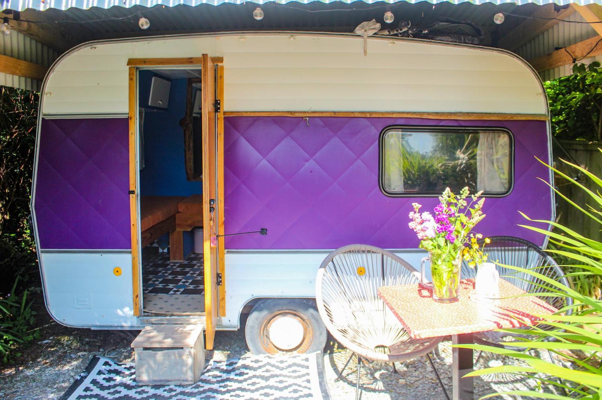 Retro Caravans At Valentia Island Escape Hotel Chapeltown Eksteriør billede